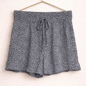 Black & White Speckled Flowy Shorts | Elastic Waist | Lightweight Casual